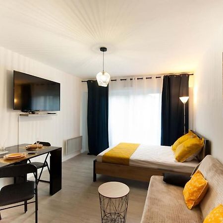 Le Prestigieux Centre Gare Wifi Et Parking Gratuit Lägenhet Amiens Exteriör bild